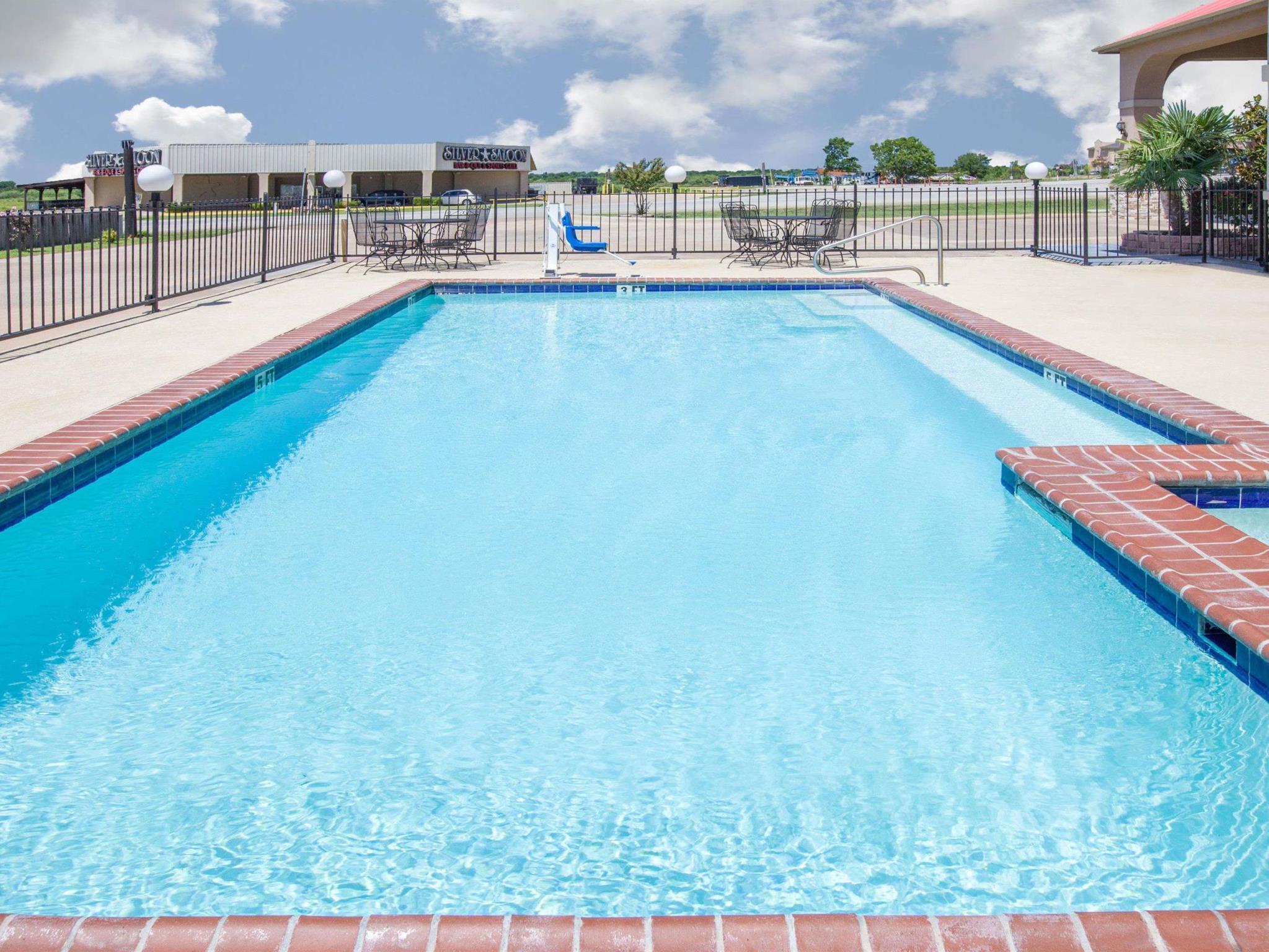 Surestay Hotel By Best Western Terrell Exterior photo