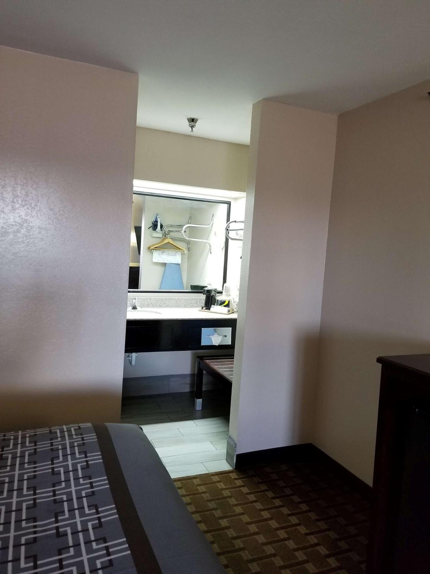 Surestay Hotel By Best Western Terrell Exterior photo