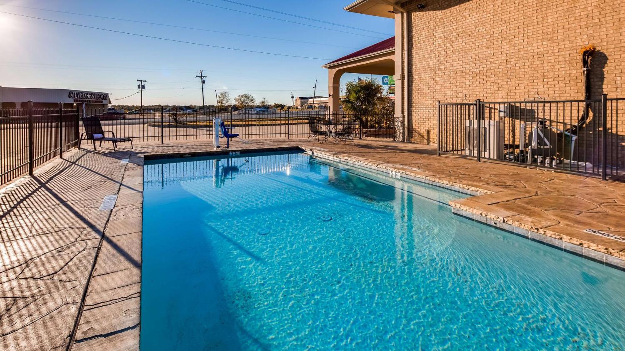 Surestay Hotel By Best Western Terrell Exterior photo