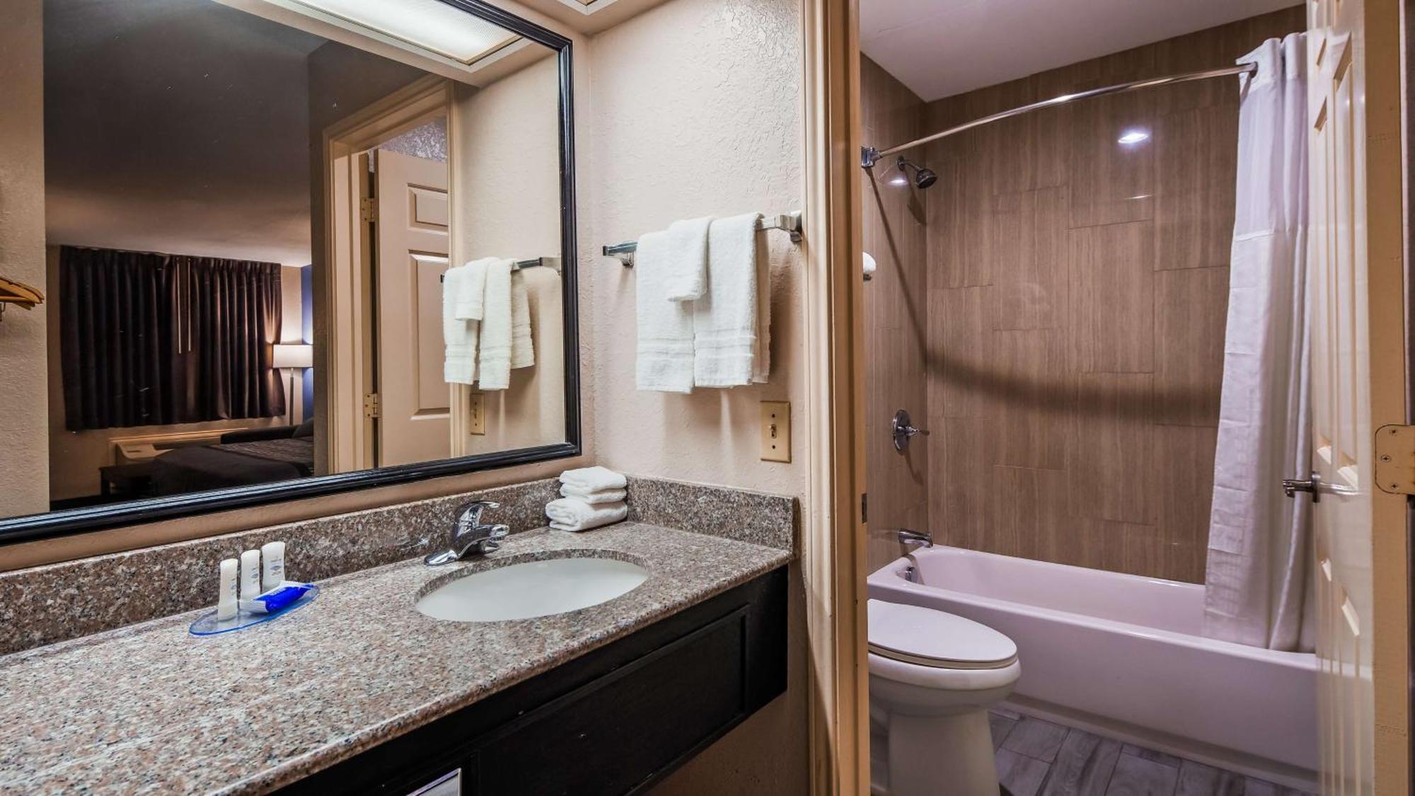 Surestay Hotel By Best Western Terrell Exterior photo