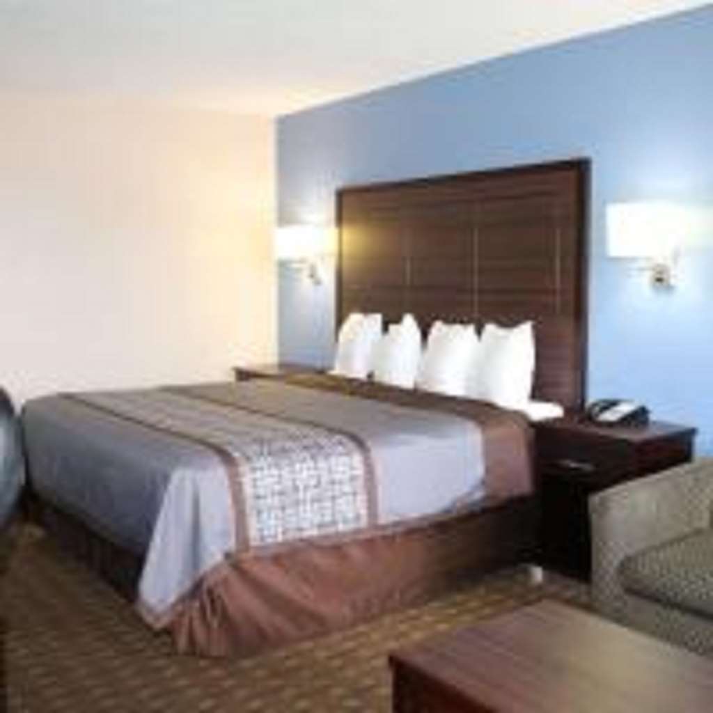 Surestay Hotel By Best Western Terrell Room photo